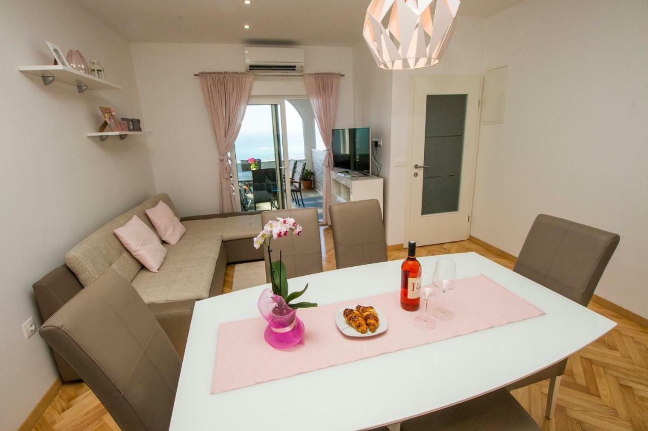 Apartman Nina Omiš Eksteriør bilde
